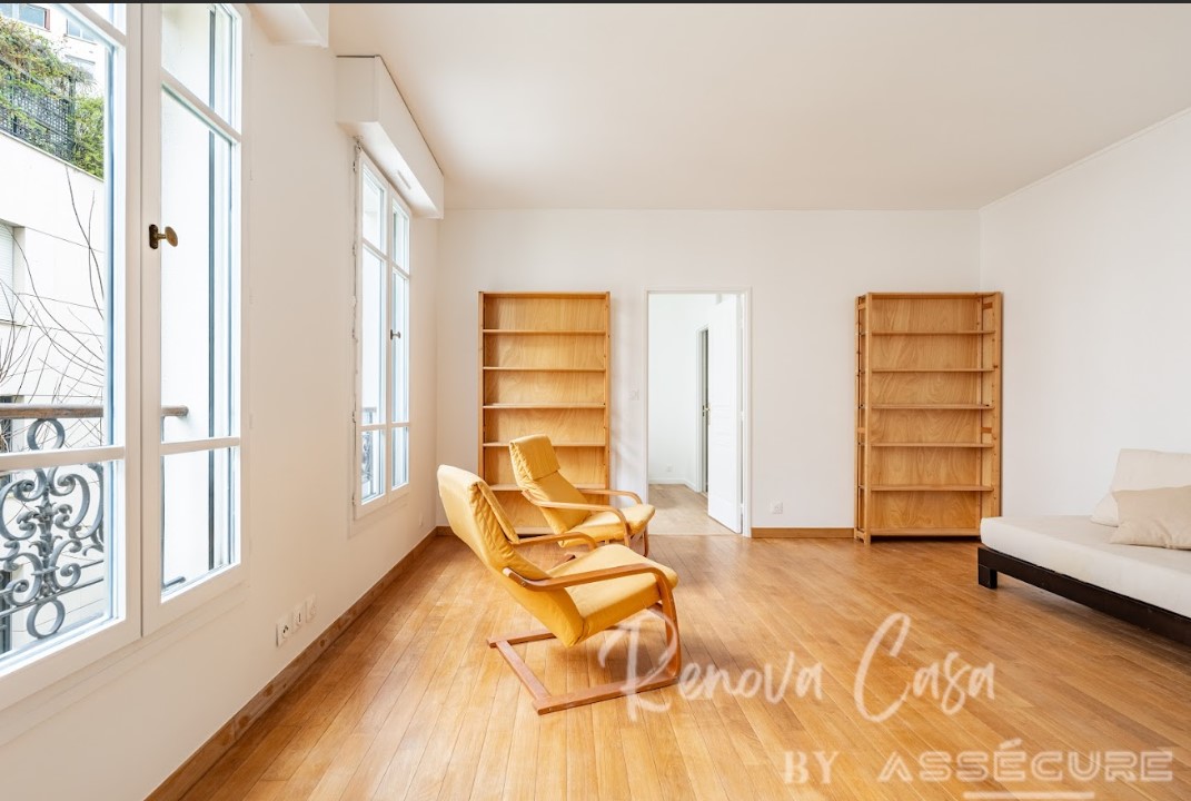 Rénovation d’un 2 pièces à Paris XIV : un appartement repensé de fond en comble pour mieux recevoir