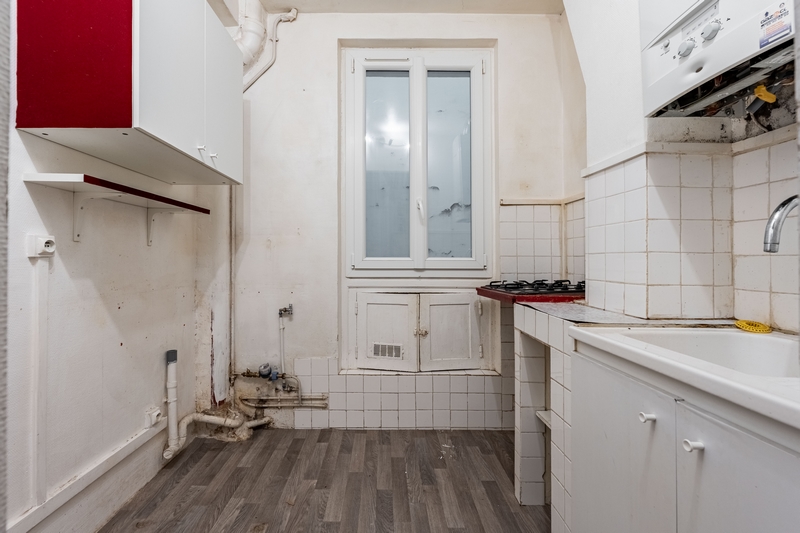 Montage d’une petite cuisine parisienne totalement repensée dans le 16e à Paris