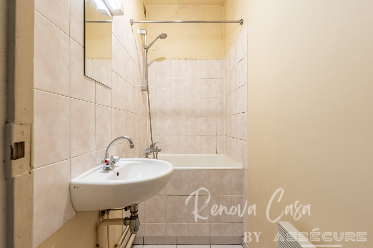 Remplacer la baignoire par une douche : le principal gain d’espace