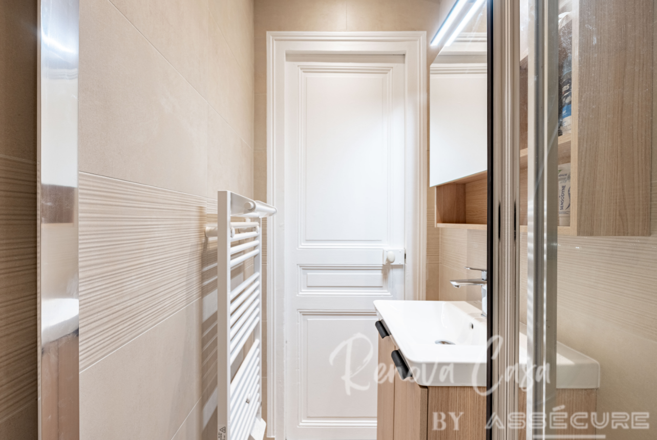 Rénovation d’une petite salle de bains dans un appartement parisien du 16e arrondissement