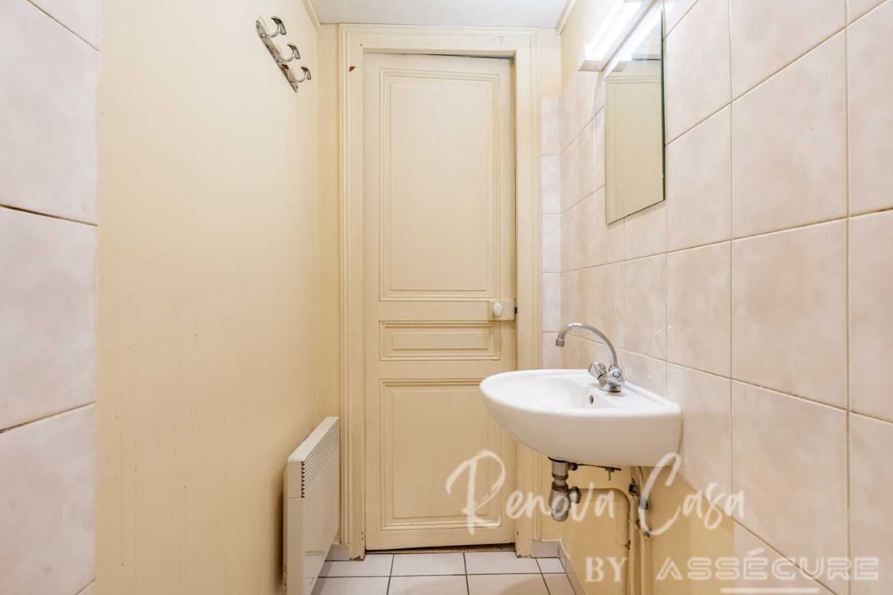 Rénovation d’une petite salle de bains dans un appartement parisien du 16e arrondissement